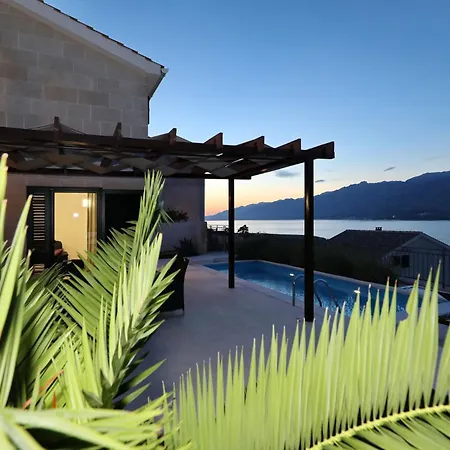 Villa Mediterranean With Pool, Beach, Panoramic View - By Traveler Tourist Agency Krk - Id 2509