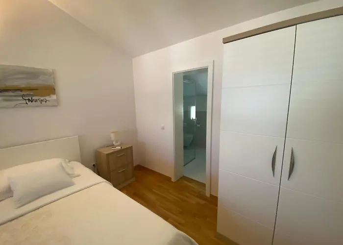 Villa Mediterranean With Pool, Beach, Panoramic View - By Traveler Tourist Agency Krk - Id 2509 Vinjerac
