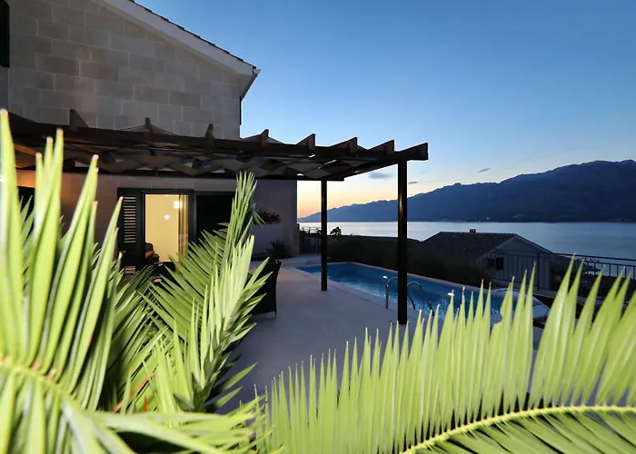 Villa Mediterranean With Pool, Beach, Panoramic View - By Traveler Tourist Agency Krk - Id 2509