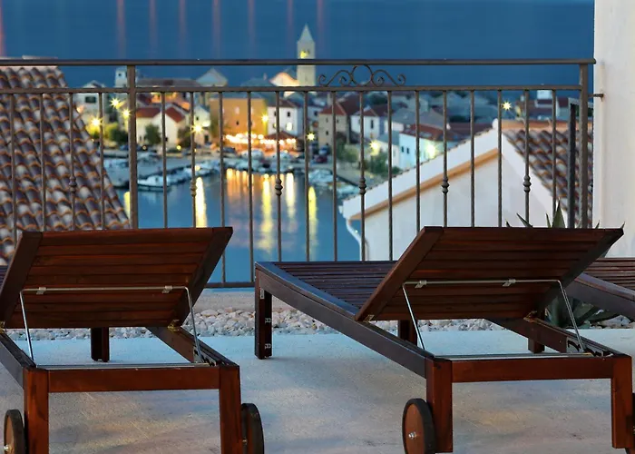 Mediterranean With Pool, Beach, Panoramic View - By Traveler Tourist Agency Krk - Id 2509