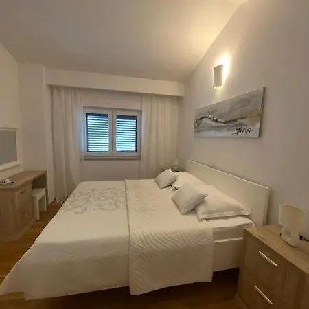 Vila Mediterranean With Pool, Beach, Panoramic View - By Traveler Tourist Agency Krk - Id 2509 *