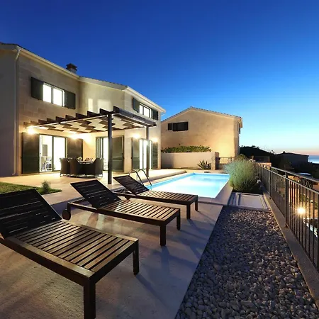 Mediterranean With Pool, Beach, Panoramic View - By Traveler Tourist Agency Krk - Id 2509 Villa