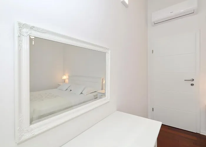 Mediterranean With Pool, Beach, Panoramic View - By Traveler Tourist Agency Krk - Id 2509 *